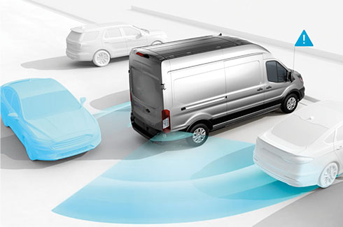 Ford E-Transit 2026, Van Eléctrica equipada con Cámara de Reversa y Sensores